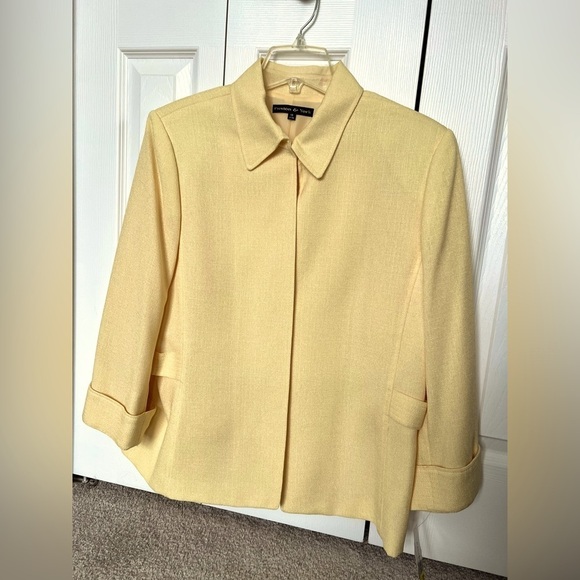 Preston & York Jackets & Blazers - Butter Yellow women’s vintage lined blazer by Preston and York size 18